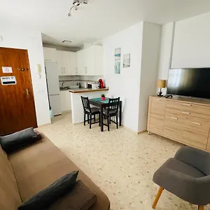  Apartamento Junto A La Playa En El Centro De Conil, Con Aire Acondicionado Y Wifi España